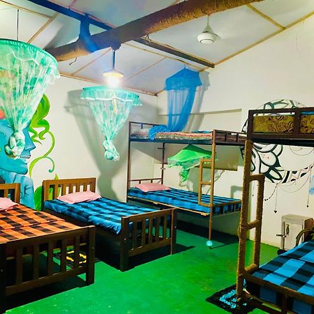 Reggae Paradise Hostel シギリヤ エクステリア 写真